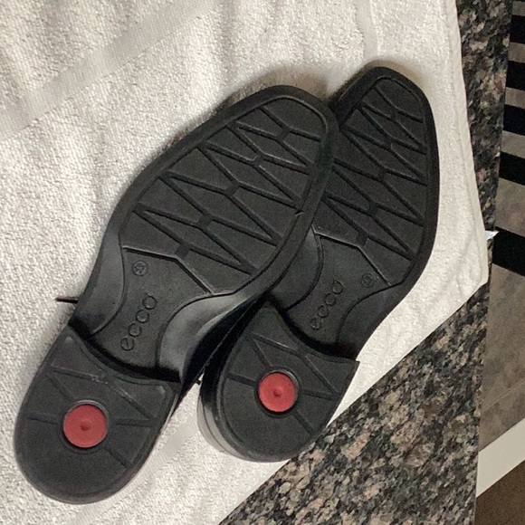 ECCO Men’s dress shoes - Picture 2 of 5